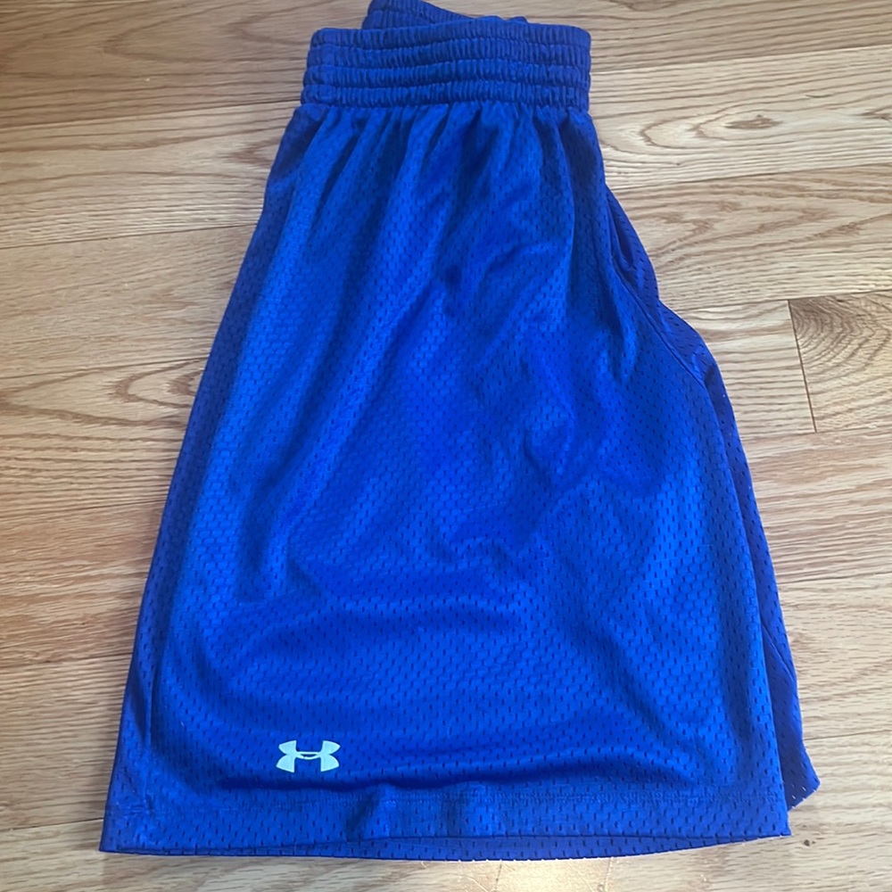 Bright Blur Under Armour shorts size S
